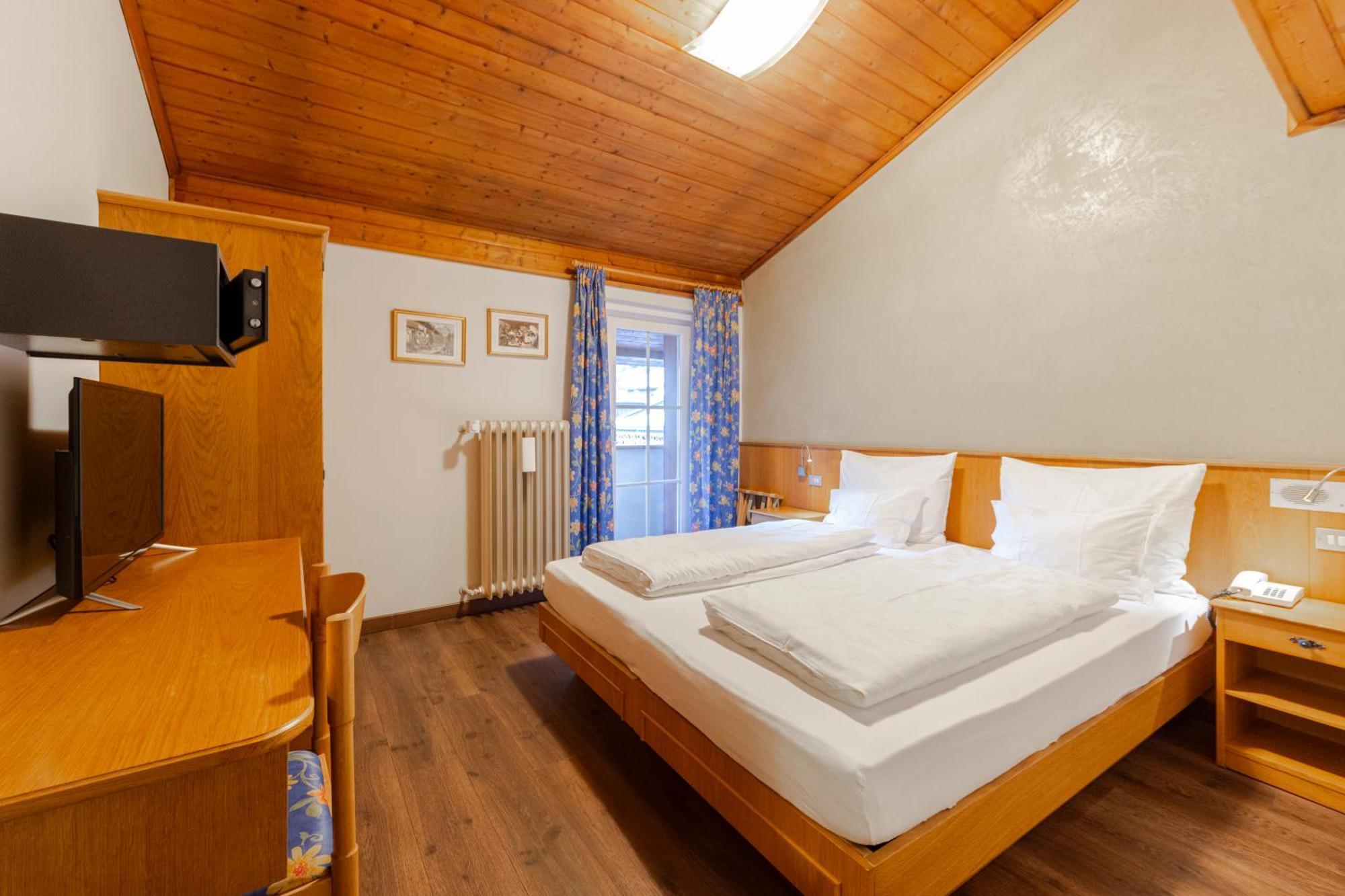 Hotel Stella Moena Exterior photo