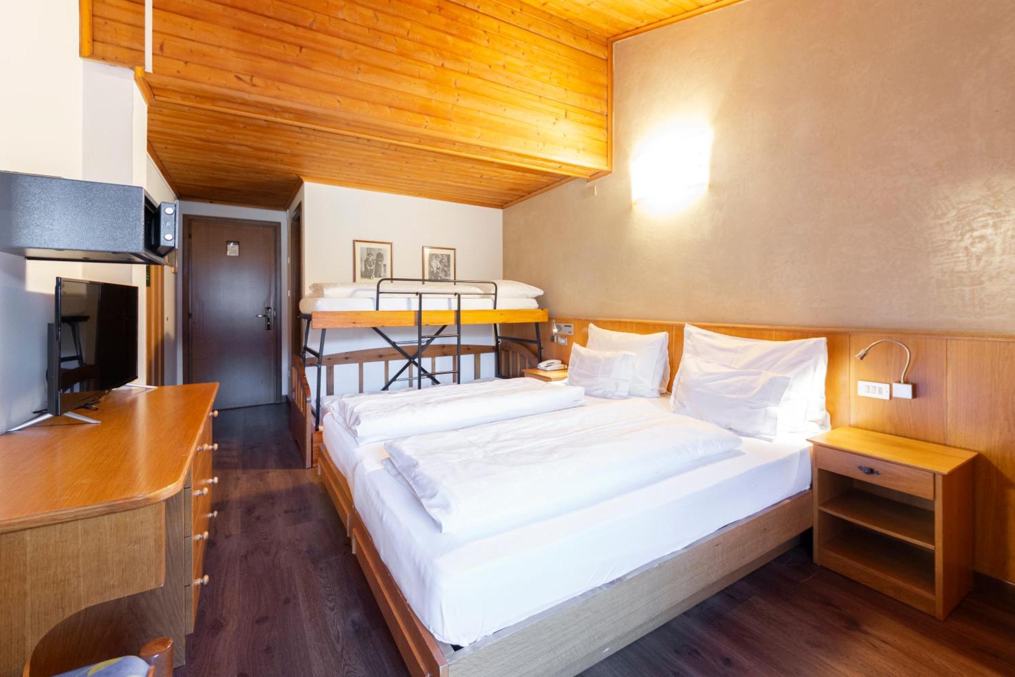 Hotel Stella Moena Exterior photo